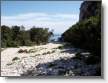 qui finit sur la plage (si si), au milieu de voies d'escalade