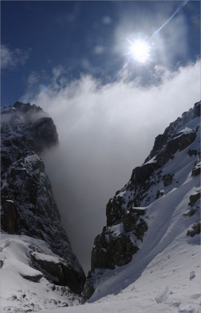 2016-05-15,10-00-19,couloir du Col de la.jpg