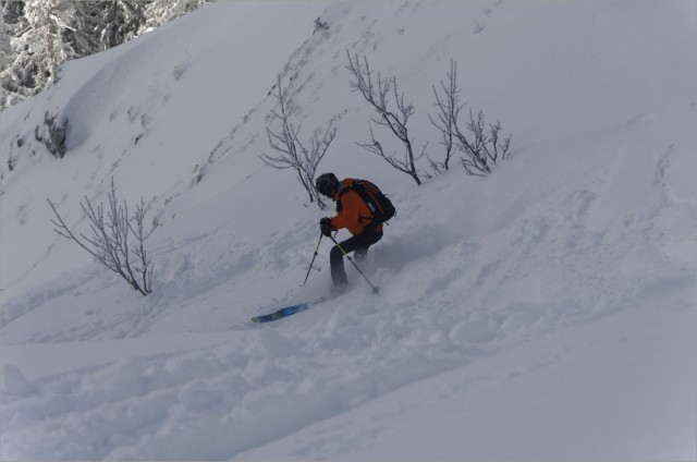 2017-12-09,15-23-22_002,sous le Col de B.jpg