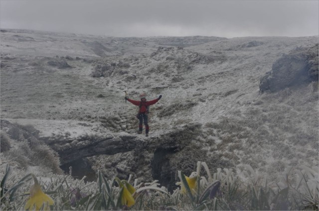 2016-04-24,13-13-15,Glacière de Fo.jpg