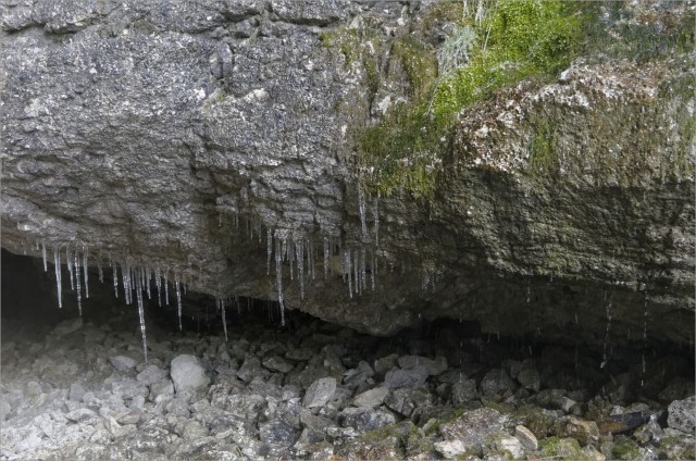 2016-04-24,13-35-17,Glacière de Fo.jpg