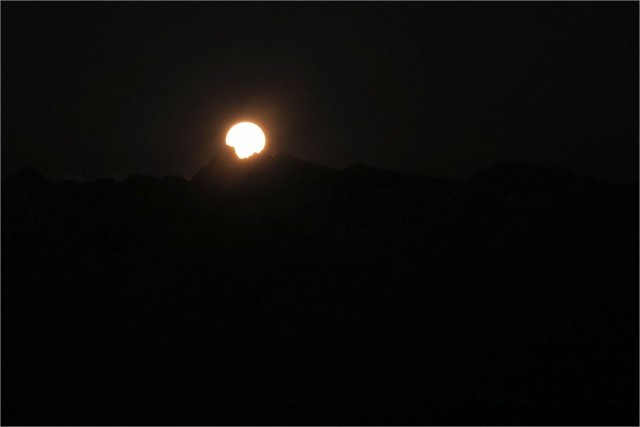 IMG_3740 - la Lune dans un crin.JPG