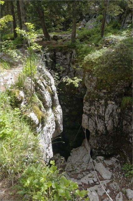 2016-06-26,12-21-03,entrée du Gouf.jpg