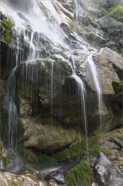 2016-06-26,15-33-49,Cascade de l'Eyrard.jpg