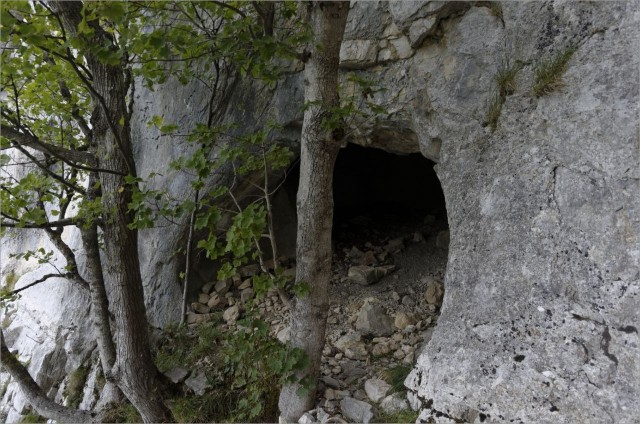 2017-08-27,09-00-41,Grotte de la Mule.jpg