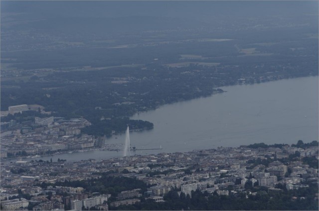 2017-08-27,11-21-51,jet d'eau de Genve.jpg