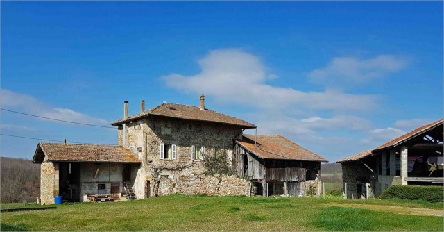 3 village la jayre-ferme.jpg