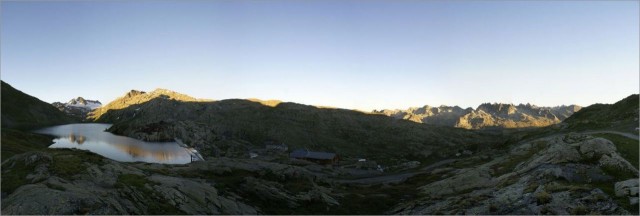 2010-08-22,06-58-51,panorama au lever du.jpg