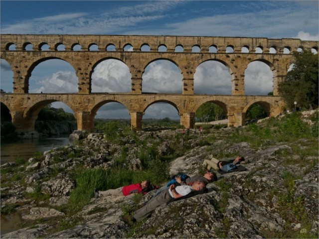 2012-04-30,18-36-16,Pont du Gard.jpg