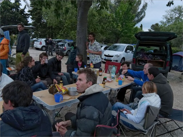 2012-05-19,19-45-12,camping de Cassis.jpg