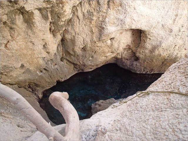 2014-05-10,10-20-43,Calanque de l'Oule,L.jpg