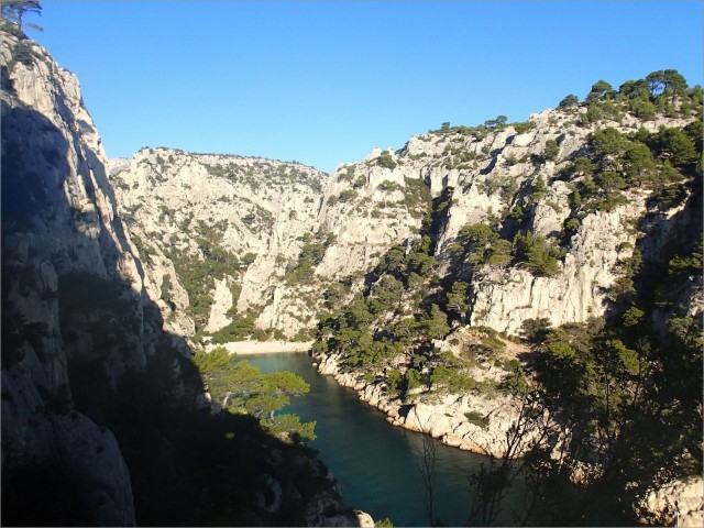 2016-10-30,10-11-00,Calanque d'En Vau.jpg