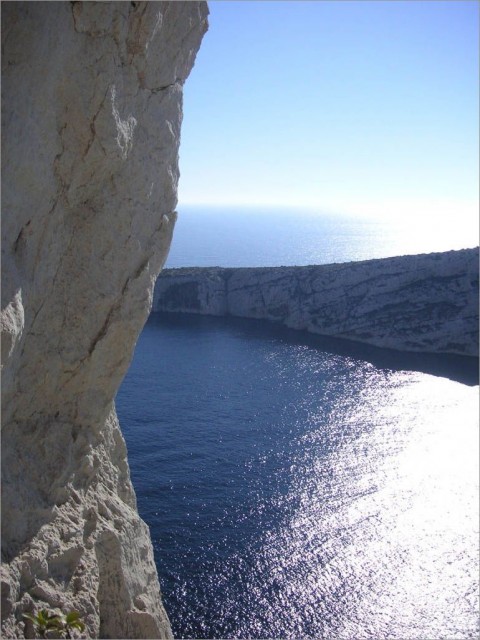 2007-11-02,13-21-27,calanque de Morgiou.jpg