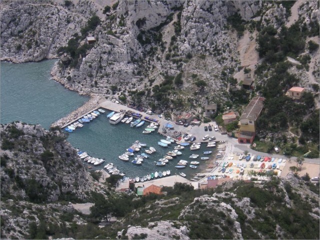 2008-05-10,13-15-10,Port de Morgiou.jpg