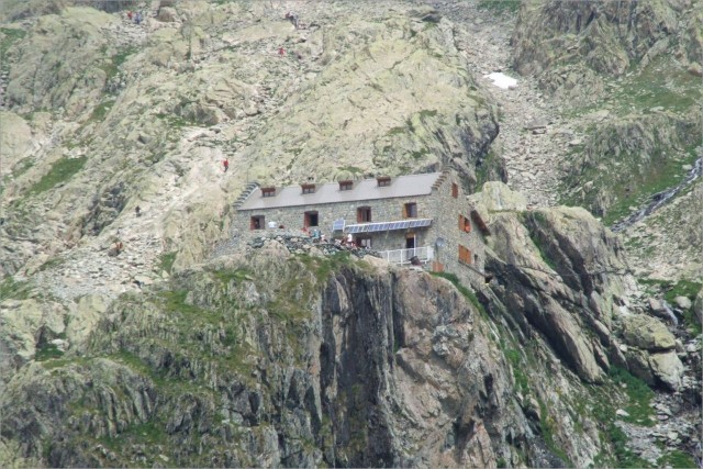 2010-07-17,12-15-14,Refuge du Glacier Bl.jpg