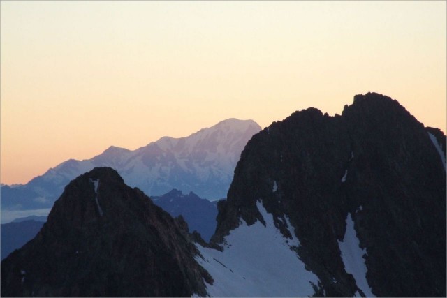 2010-07-18,06-01-43,Mont Blanc.jpg