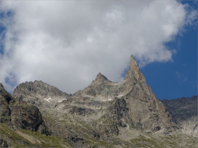 2016-08-14,15-00-34,Aiguilles Occidental.jpg