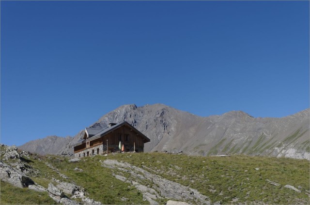 2016-08-21,16-40-54,Refuge du Golé.jpg