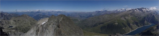 2017-07-16,17-17-52,panorama du sommet d.jpg