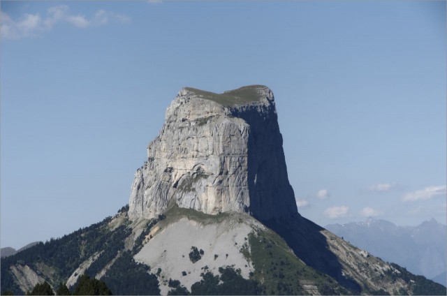 2018-08-12,17-07-40,Mont Aiguille.jpg