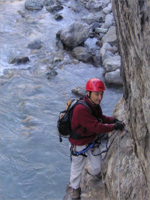 2007-09-08,09-42-34,Carmelo,via ferrata .jpg