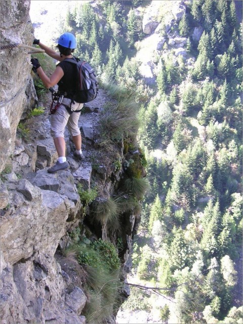 2007-09-08,10-54-52,Delphine,via ferrata.jpg