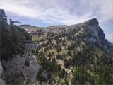 Dent de Crolles, par le sangle Barrere 2025-06-01: Vue du plateau de la Dent depuis le Belv�d�re